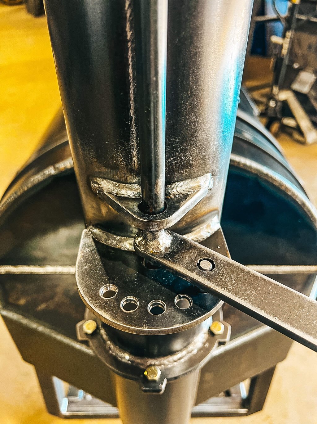 Close-up of the Texas Smoke King stack damper